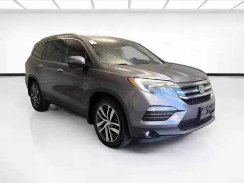 Another view of 2017 Honda Pilot Touring for sale in Montclair, CA at STG Montclair