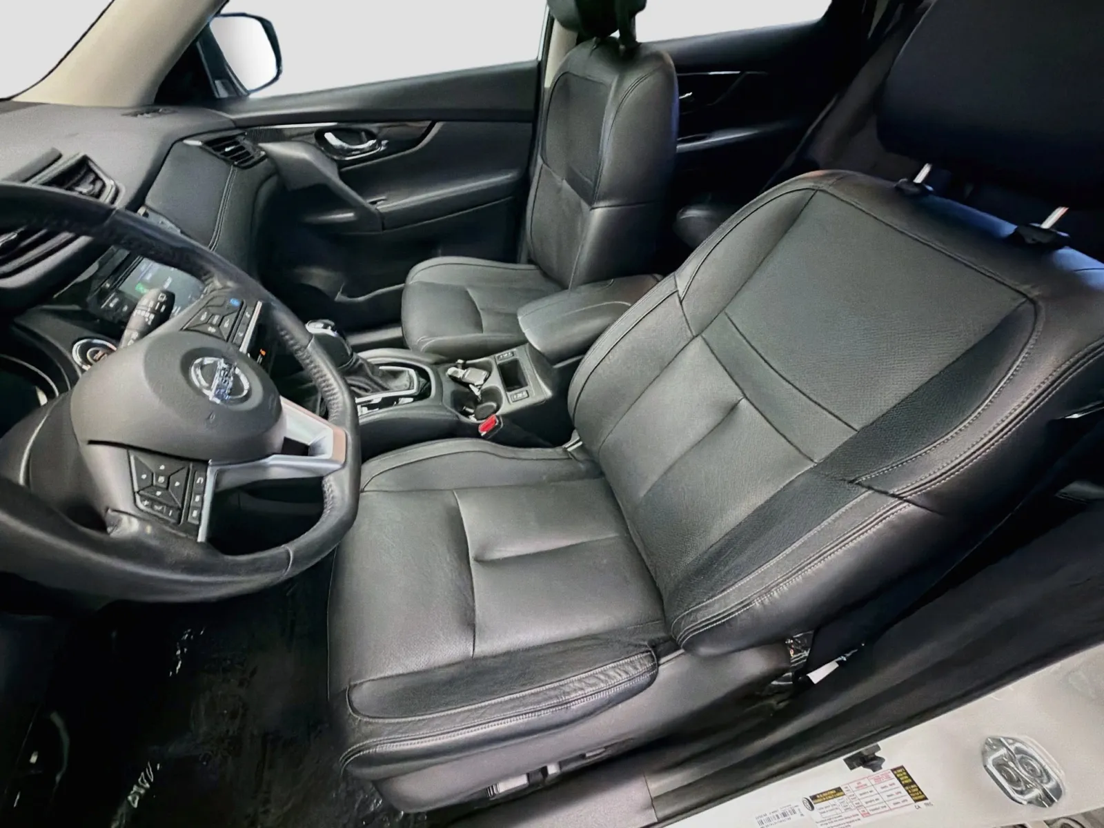 Nissan Rogue photo 10