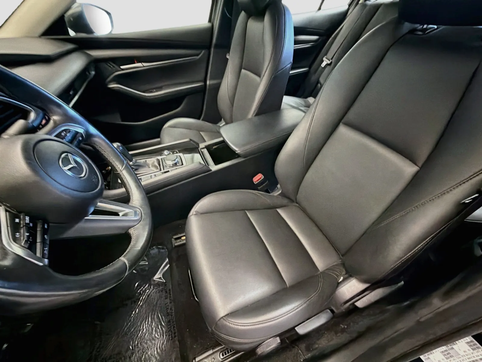 Mazda Mazda3 photo 11