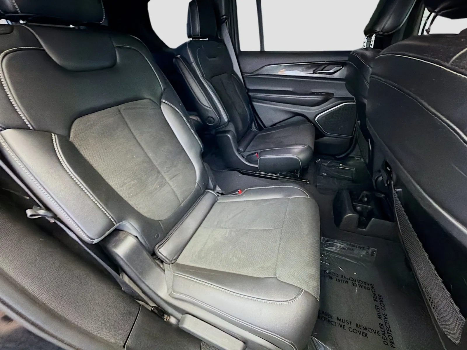 Jeep Grand Cherokee L photo 14