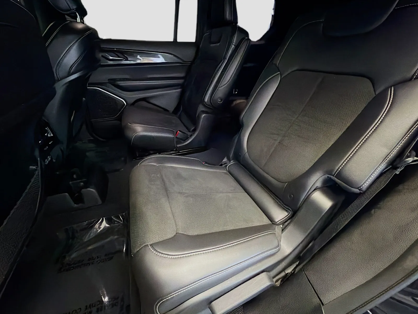 Jeep Grand Cherokee L photo 18