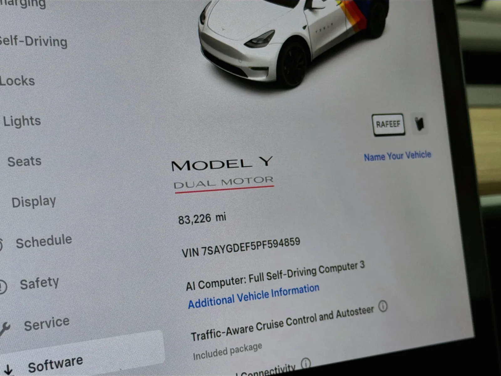 Tesla Model Y photo 8