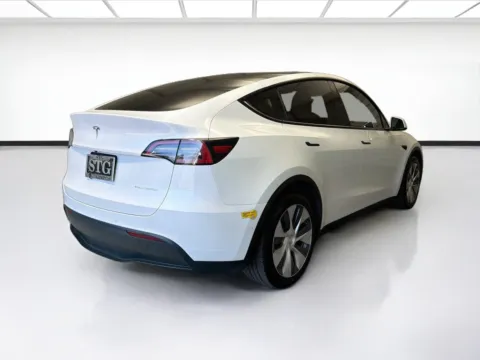 More photos of 2022 Tesla Model Y Long Range at STG Montclair, CA