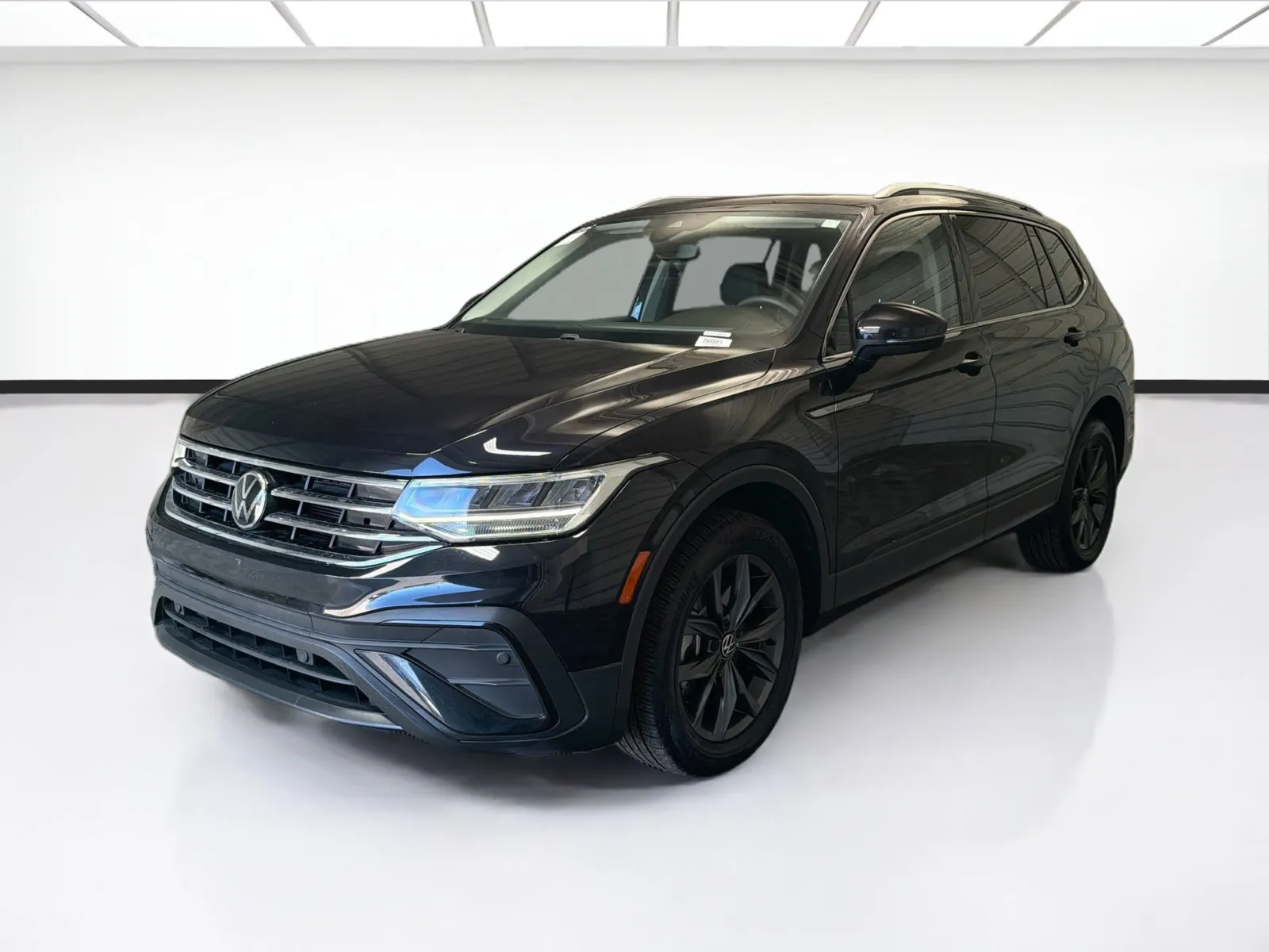 Black 2022 Volkswagen Tiguan 2.0T SE for sale in Montclair, CA