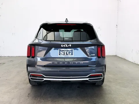 More photos of 2022 Kia Sorento Hybrid S at STG Montclair, CA