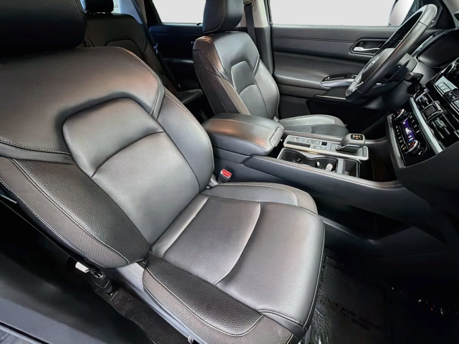 Nissan Pathfinder photo 15
