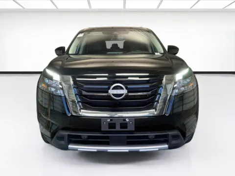 Photos of 2025 Nissan Pathfinder SL for sale in Montclair, CA at STG Montclair