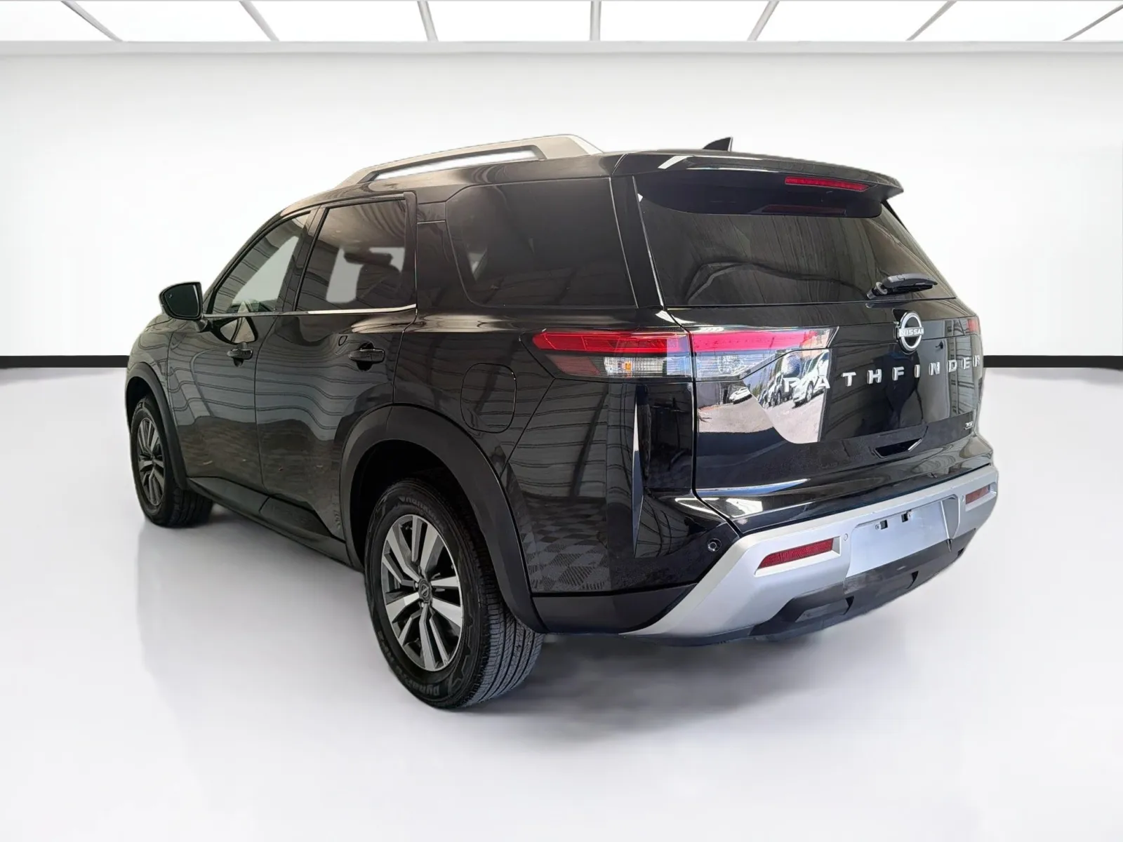 Nissan Pathfinder photo 6