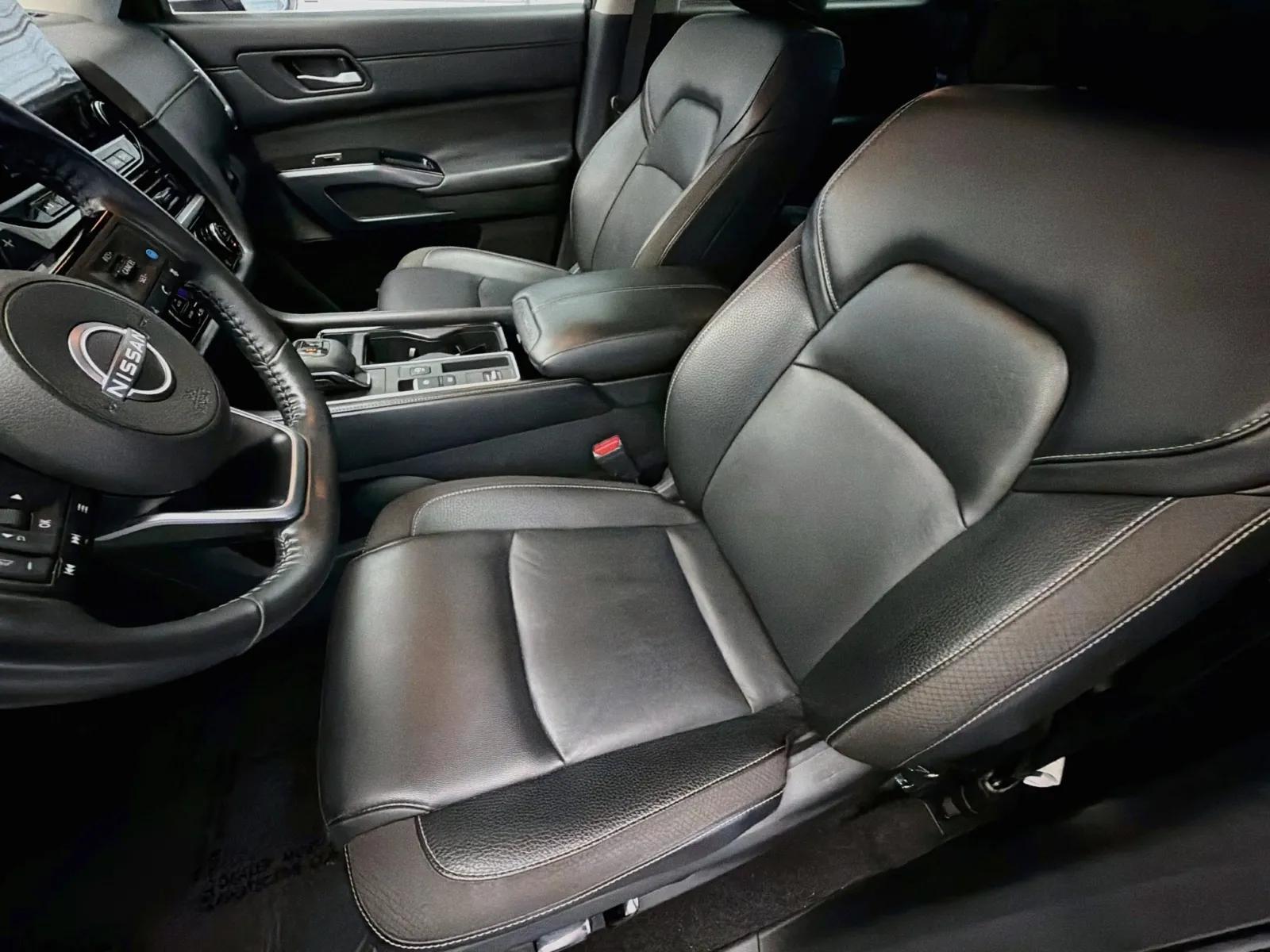 Nissan Pathfinder photo 11