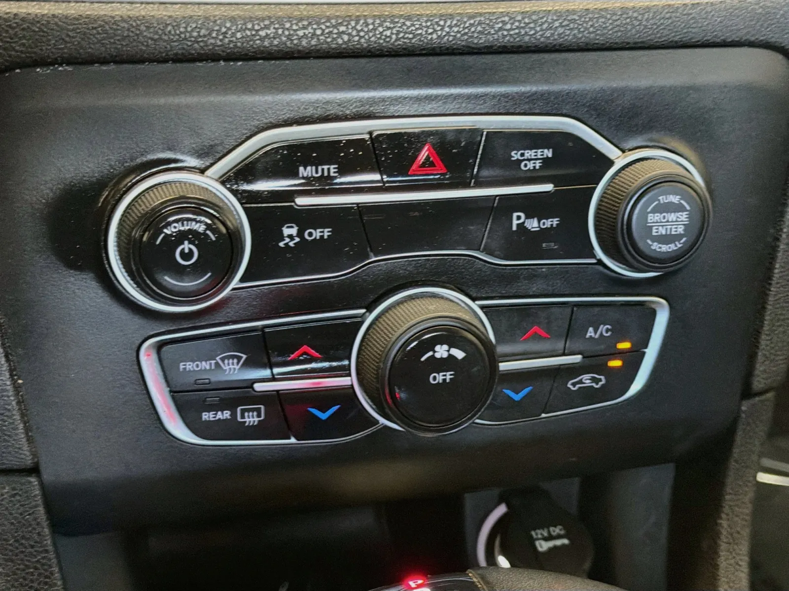 Dodge Charger photo 10