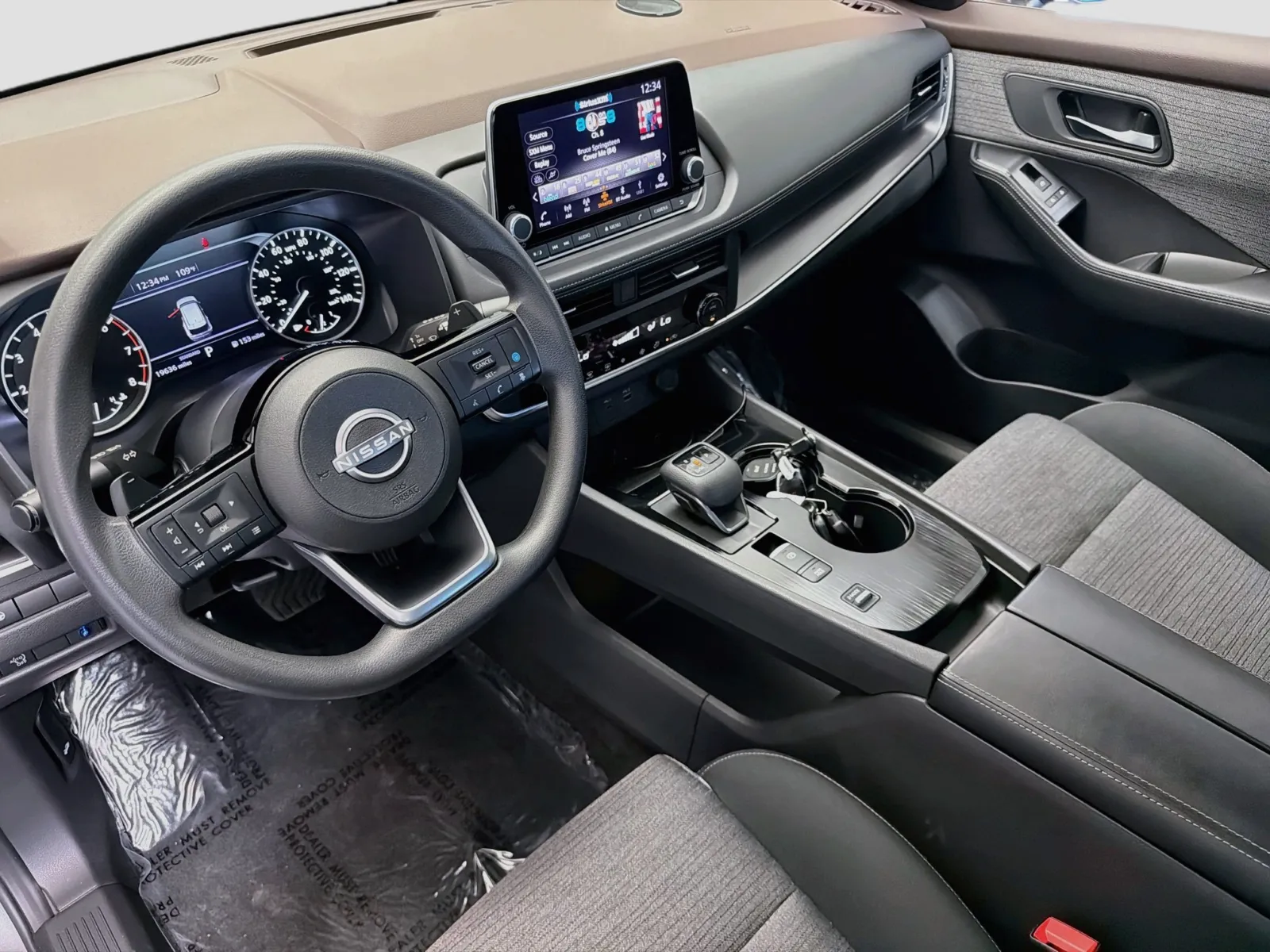 Nissan Rogue photo 7