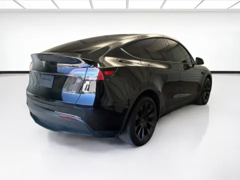 More photos of 2023 Tesla Model Y Long Range at STG Montclair, CA