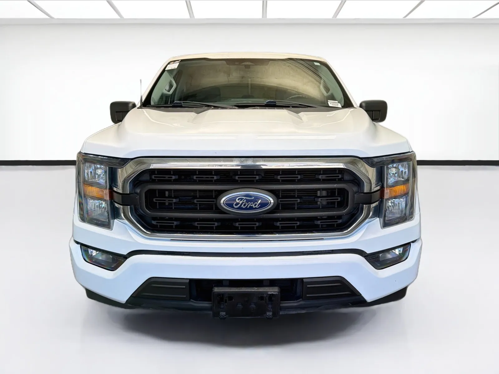 Ford F-150 photo 2