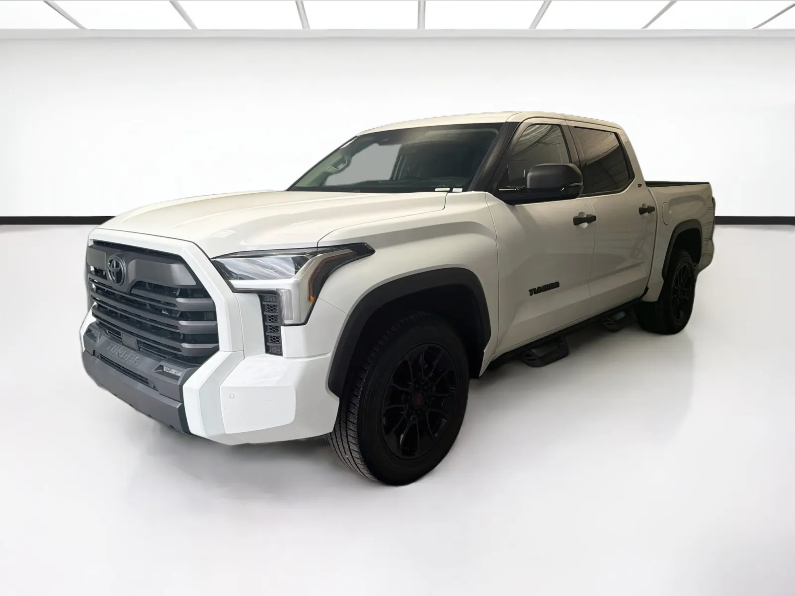 White 2023 Toyota Tundra SR5 for sale in Montclair, CA