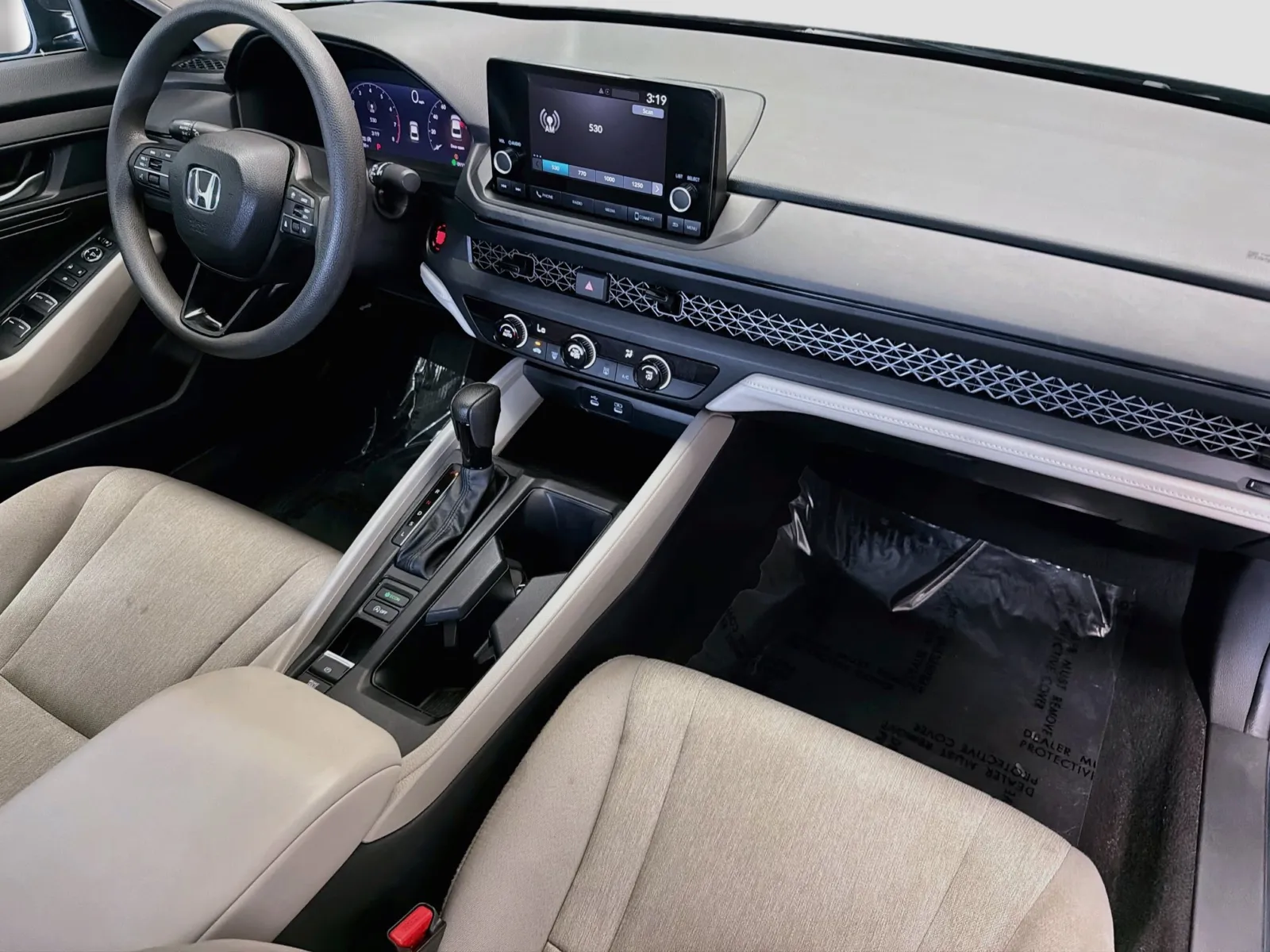 Honda Accord photo 12
