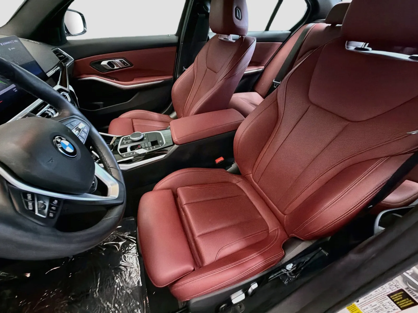 BMW 3 Series photo 11