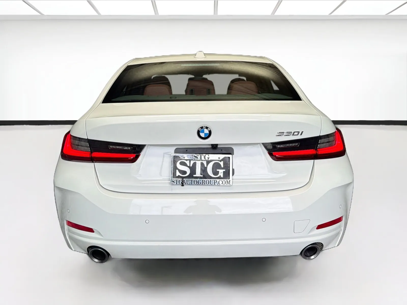 BMW 3 Series photo 5