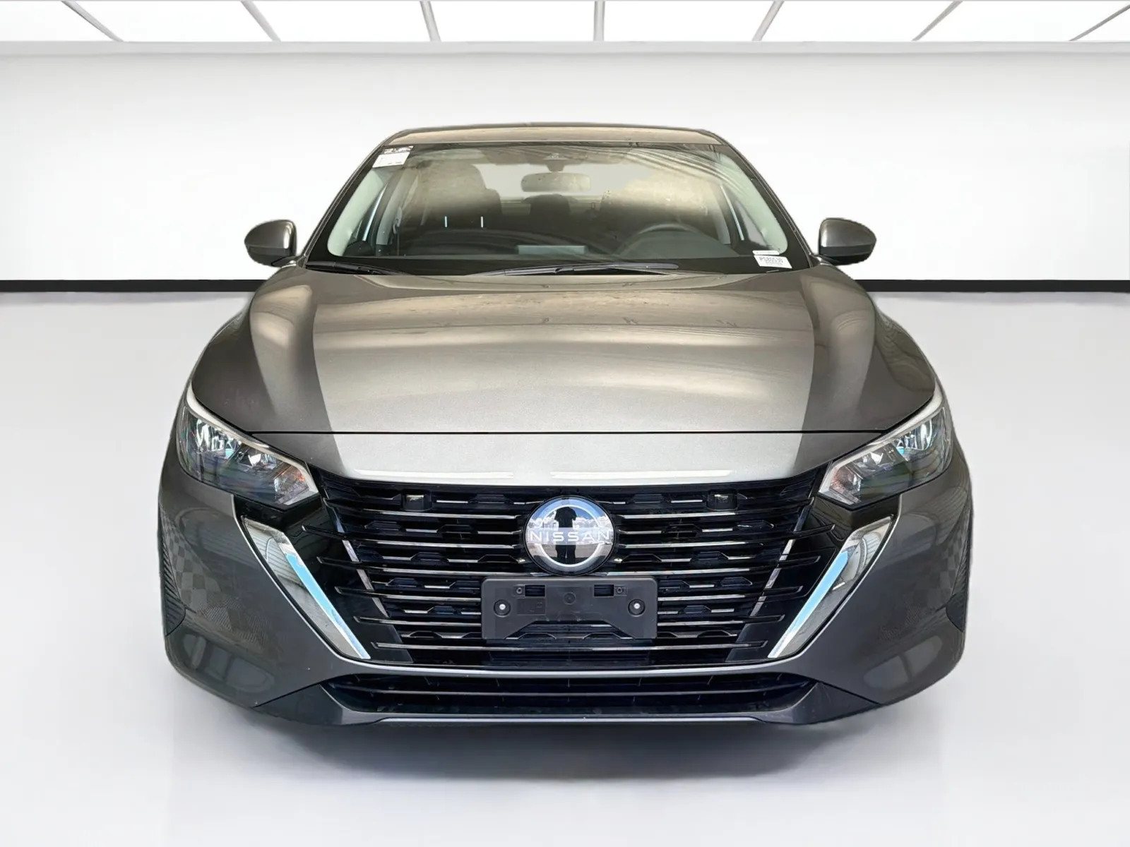 Nissan Sentra photo 2