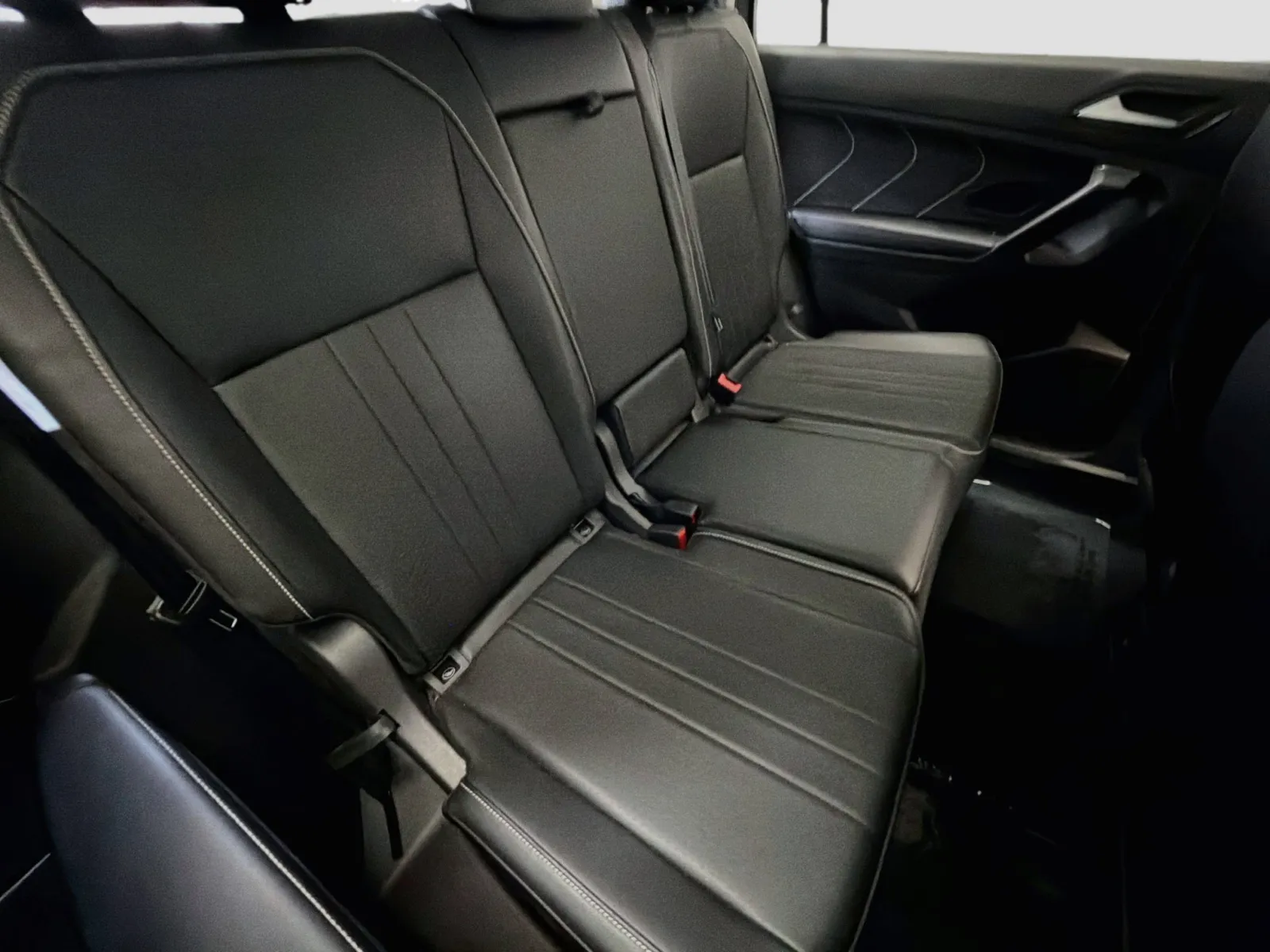 Volkswagen Tiguan photo 13