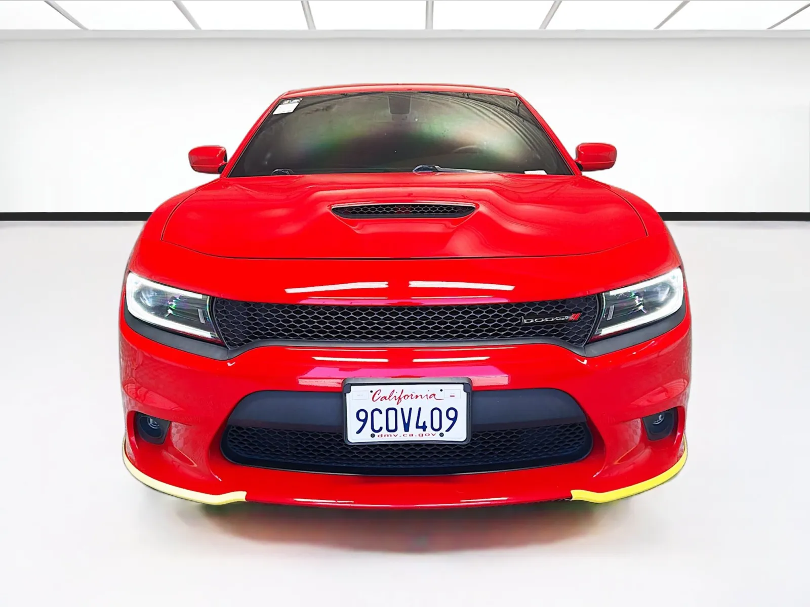 Dodge Charger photo 2