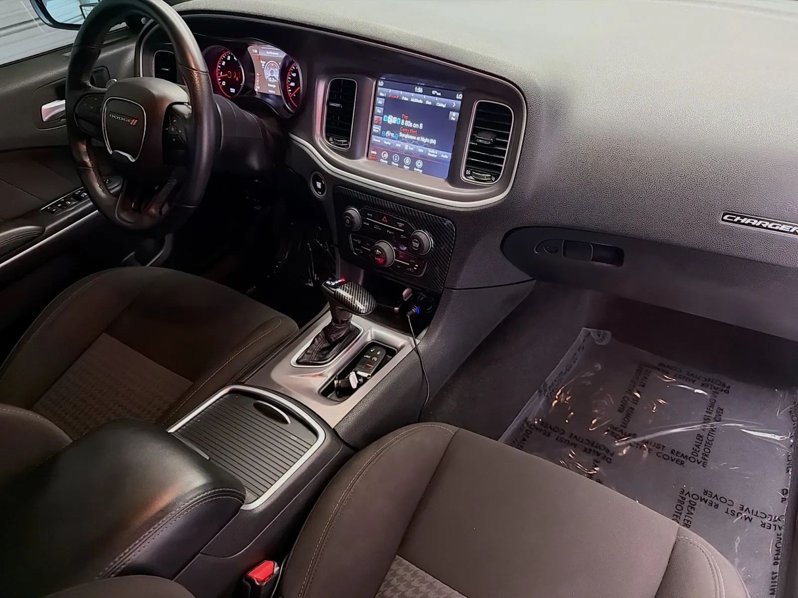 Dodge Charger photo 12