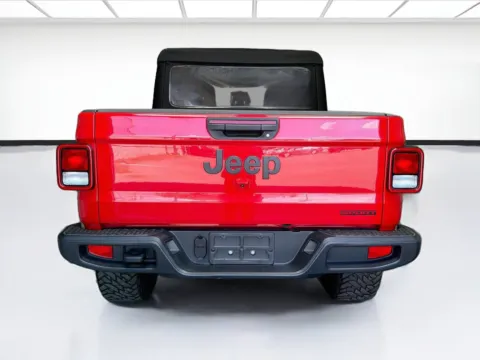 More photos of 2020 Jeep Gladiator Sport at STG Montclair, CA