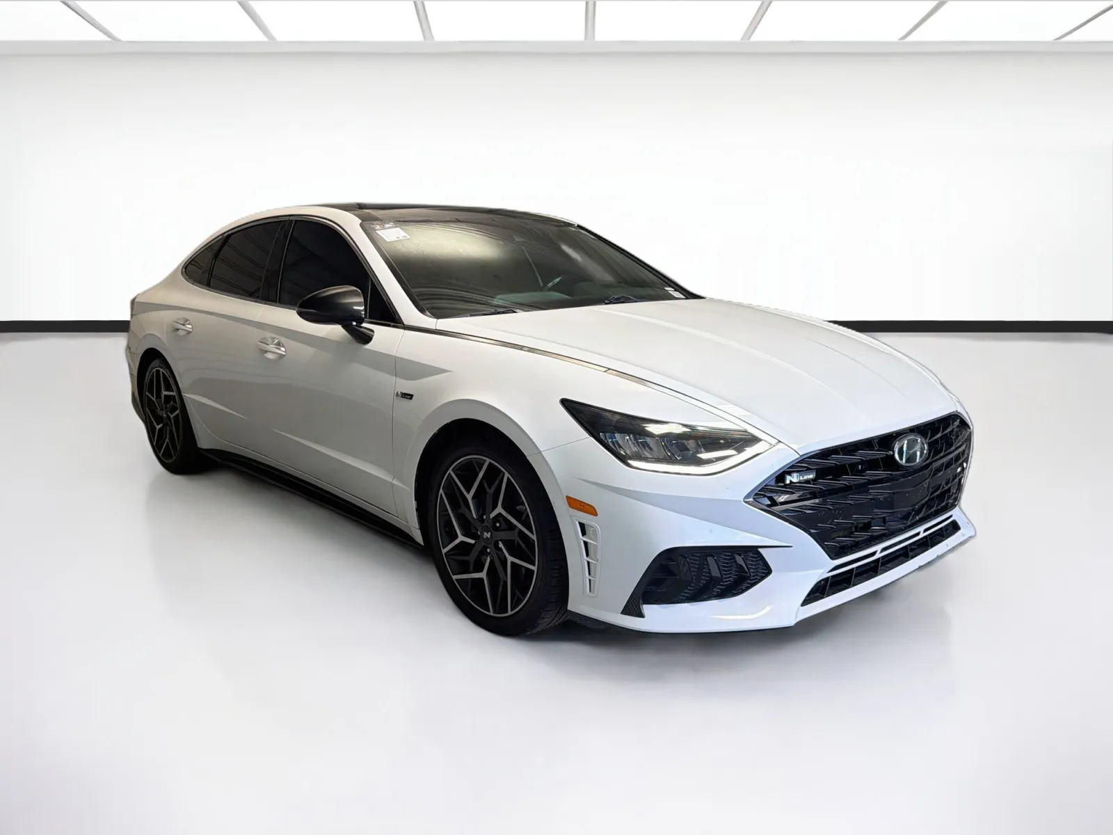 Hyundai Sonata photo 3