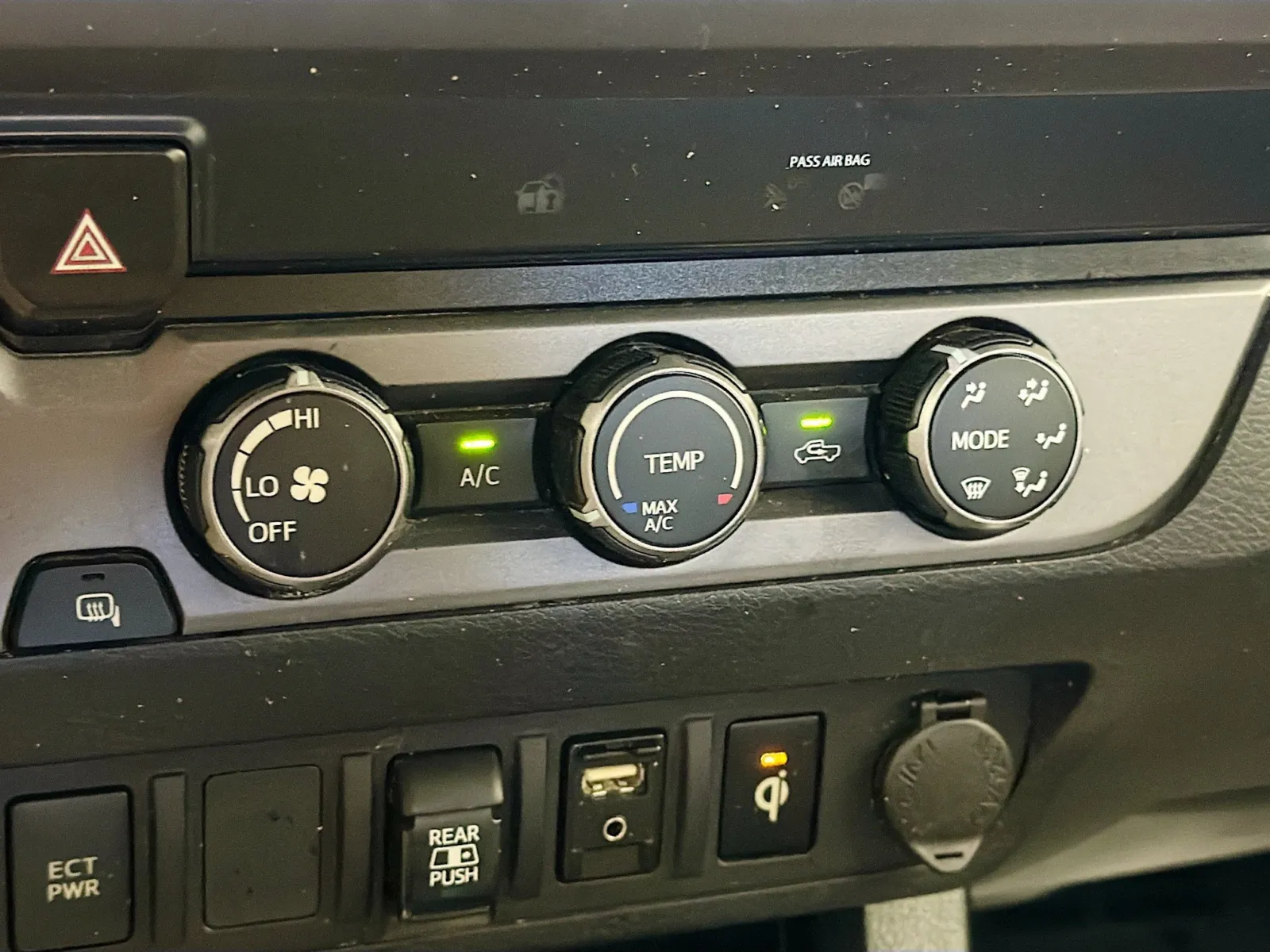 Toyota Tacoma photo 10