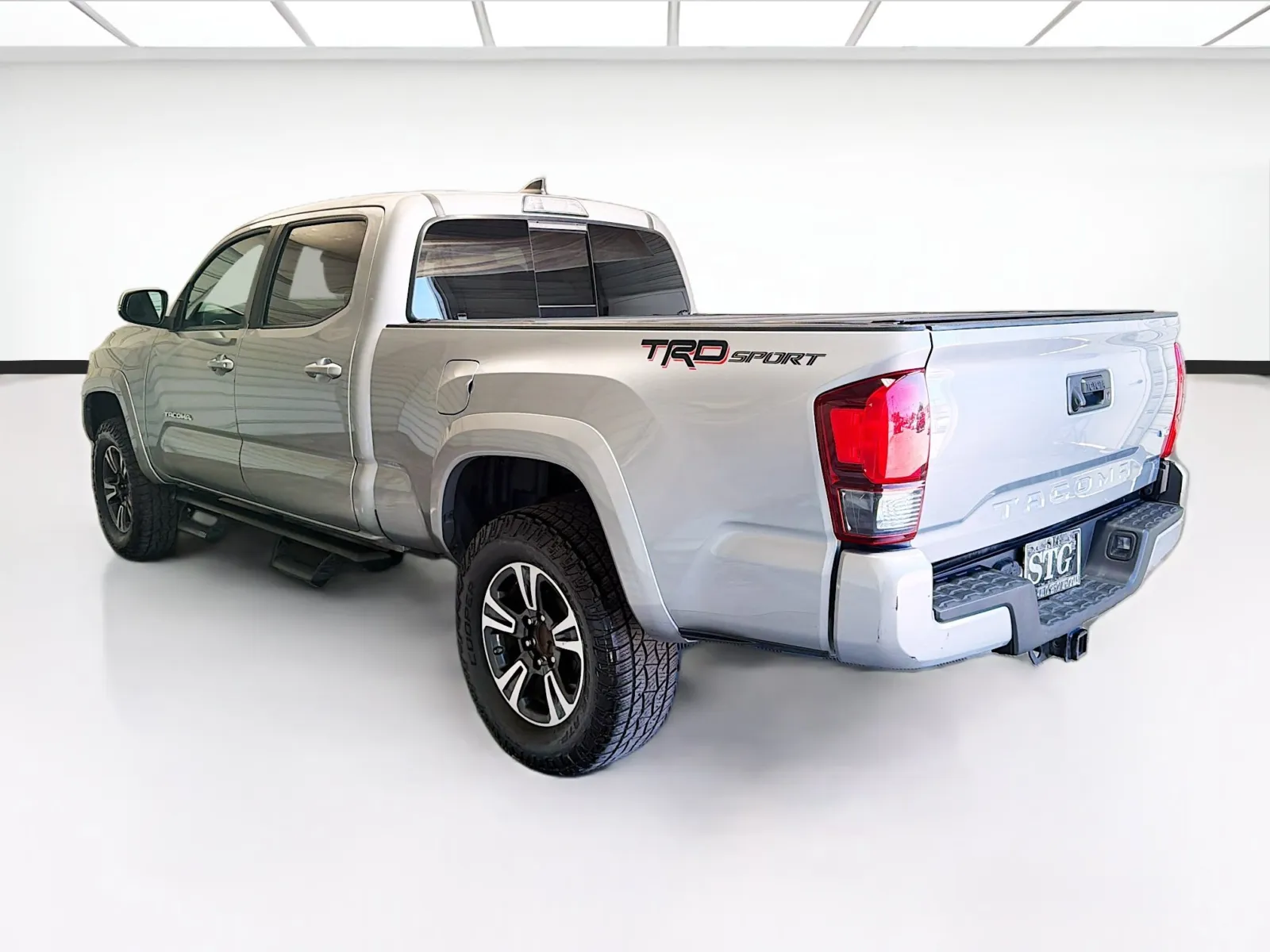 Toyota Tacoma photo 6