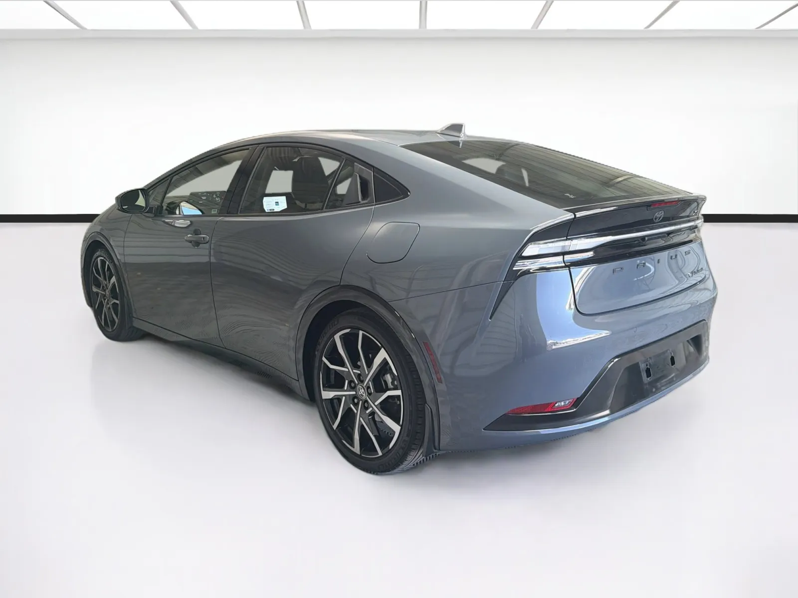 Toyota Prius photo 6