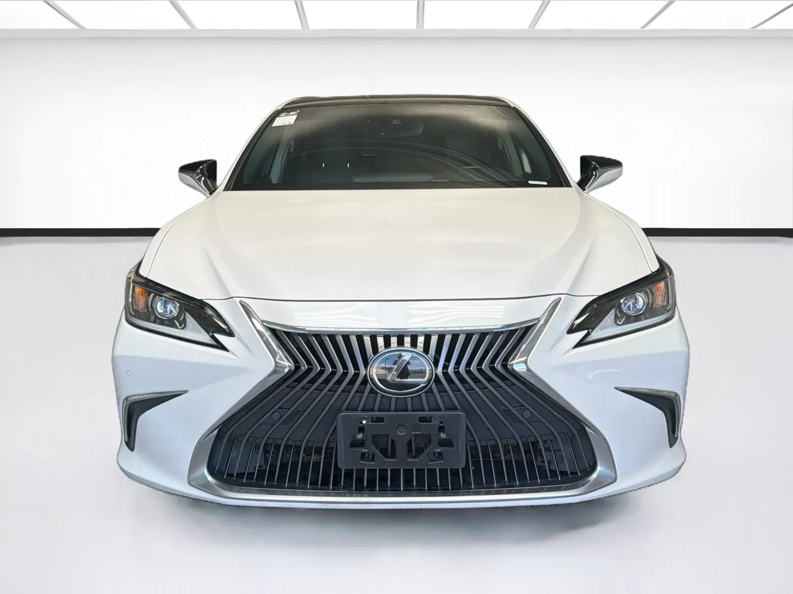 Lexus ES photo 2
