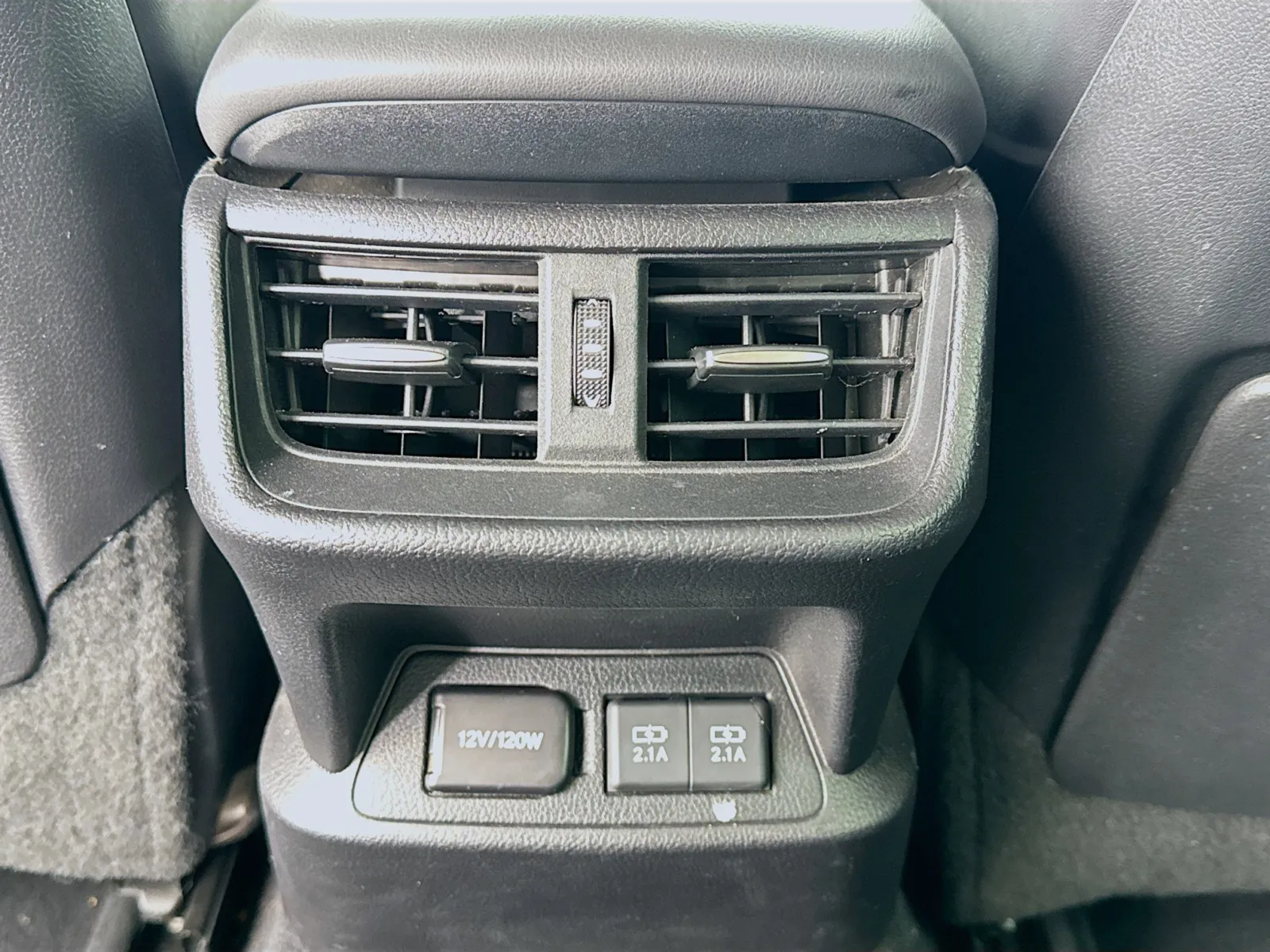 Lexus ES photo 17