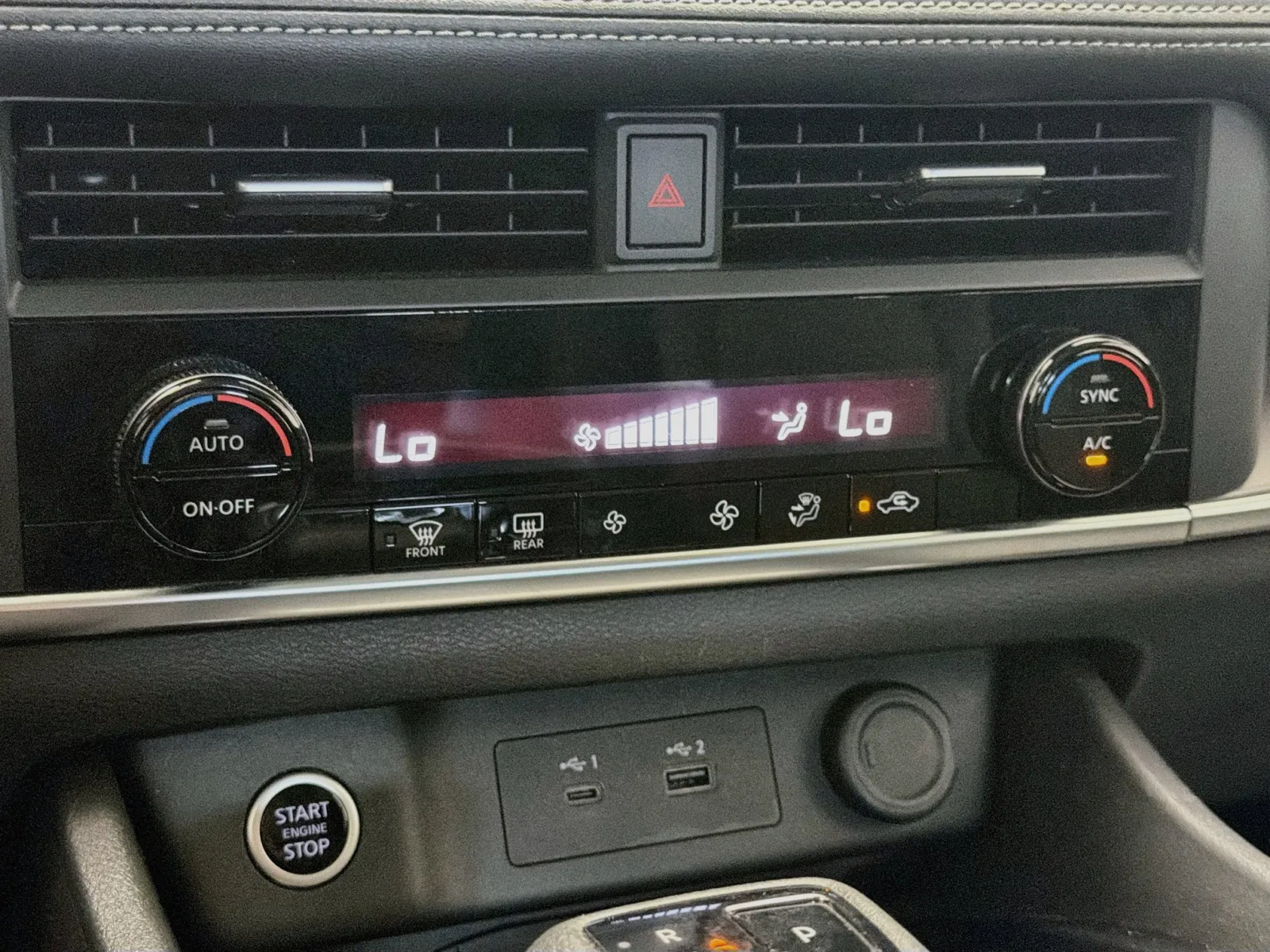 Nissan Rogue photo 10