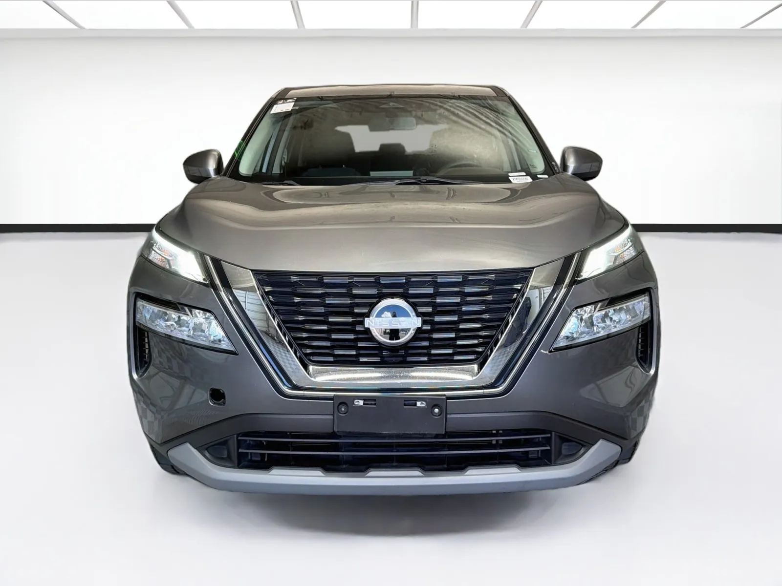Nissan Rogue photo 2
