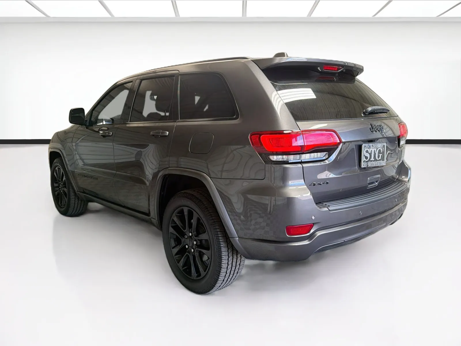 Jeep Grand Cherokee photo 6