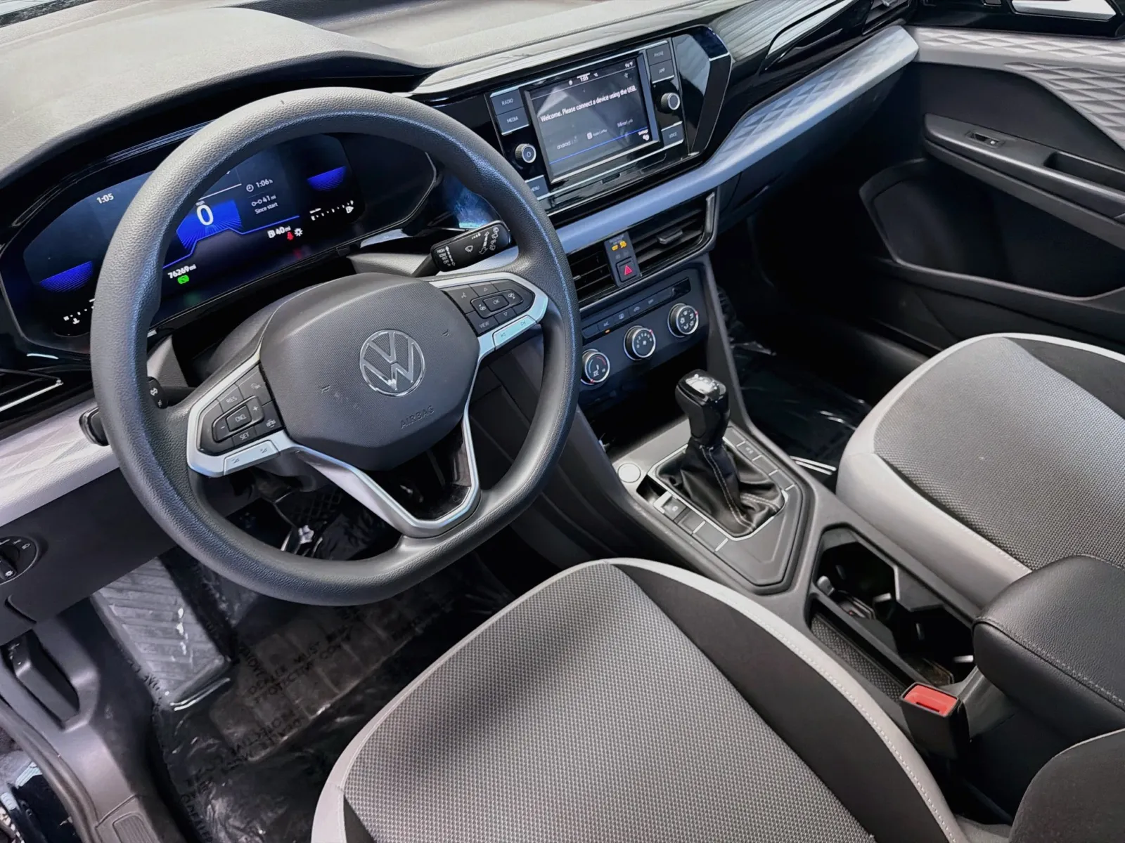 Volkswagen Taos photo 7