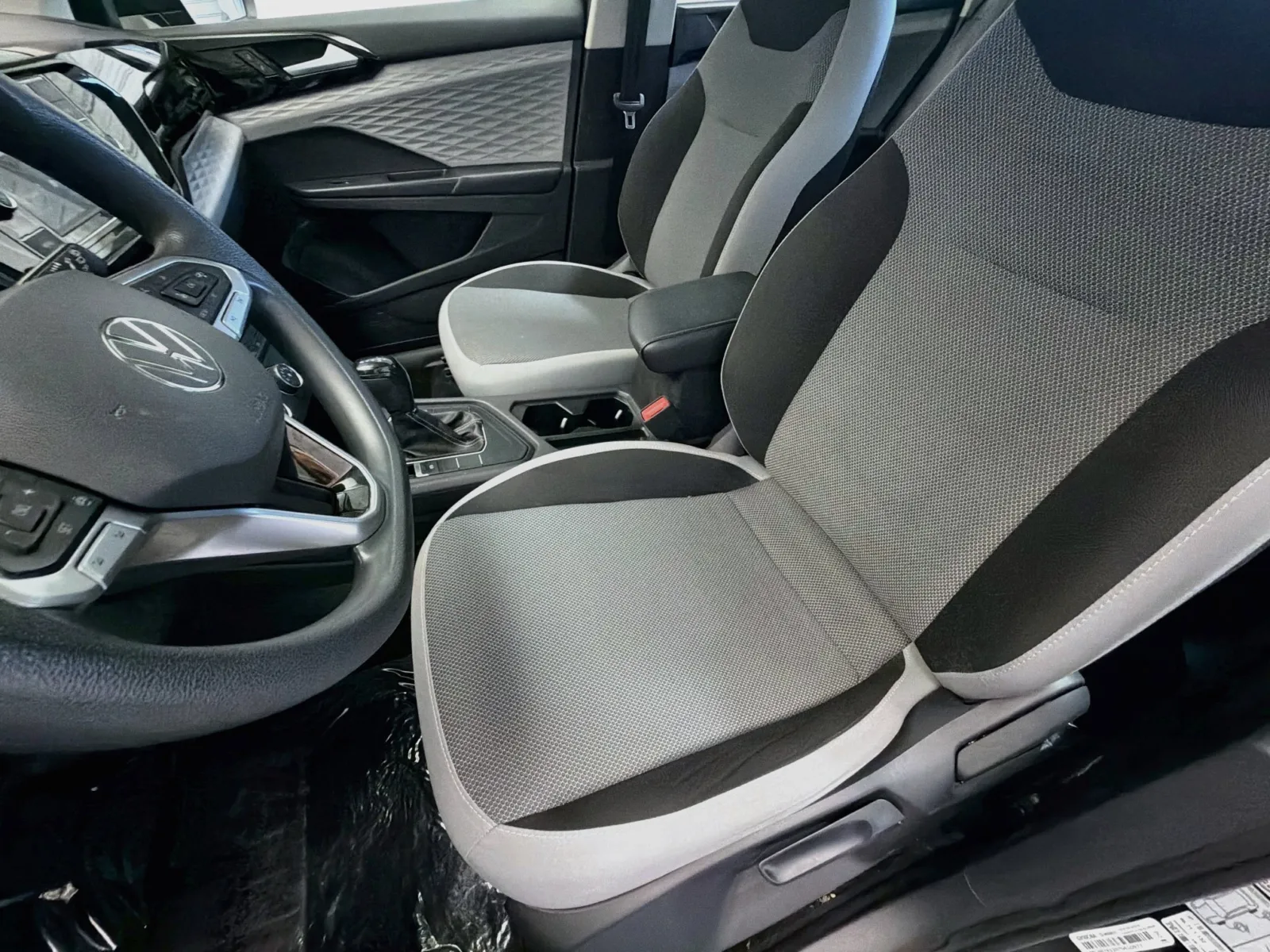 Volkswagen Taos photo 11