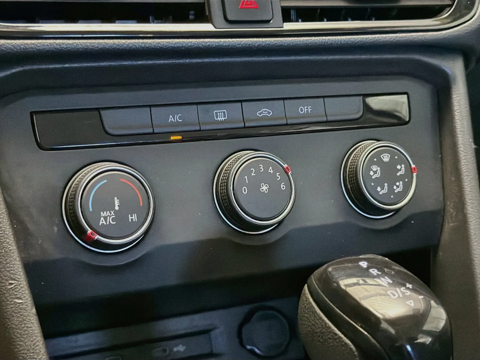 Volkswagen Taos photo 10