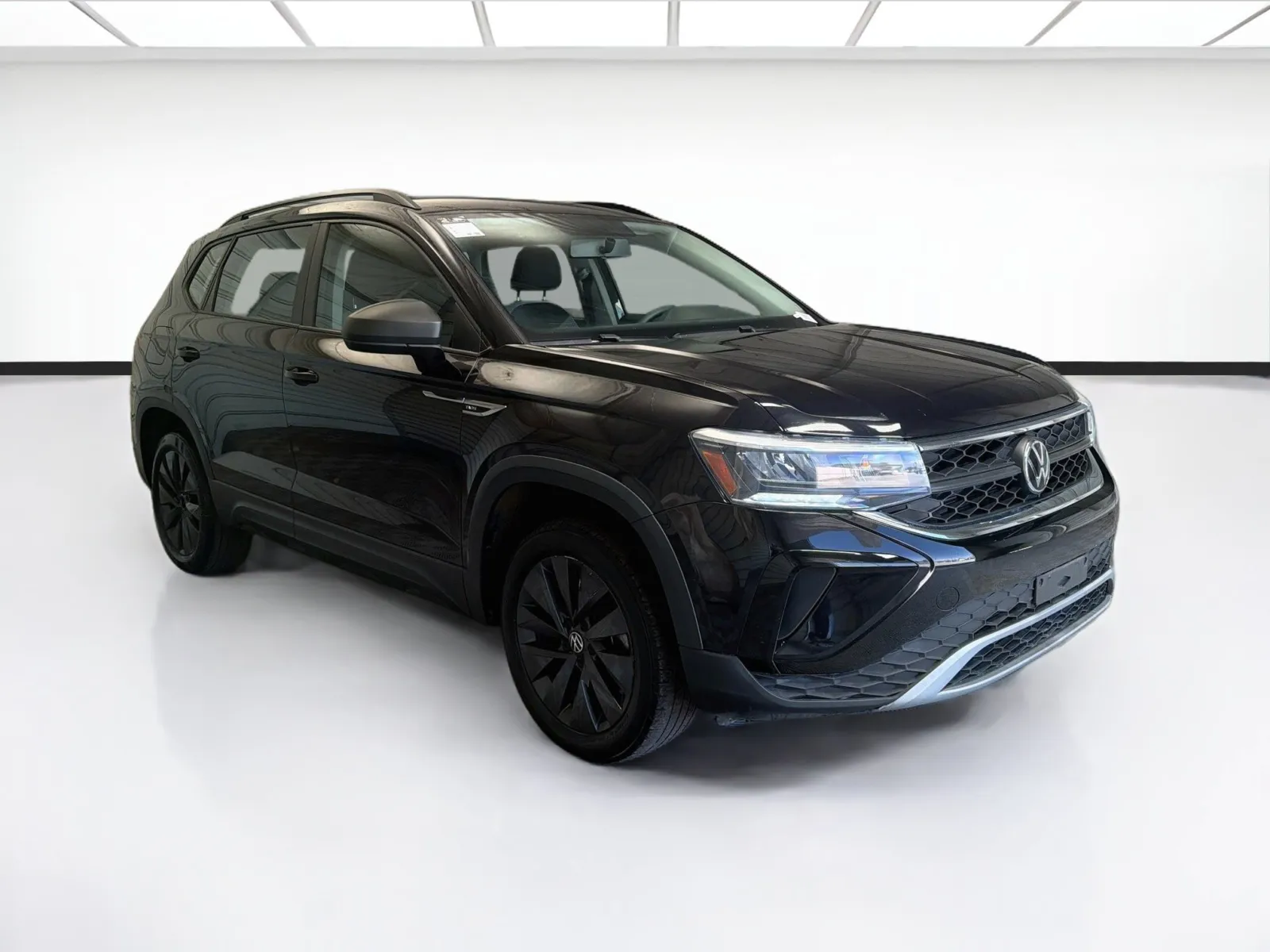 Volkswagen Taos photo 3