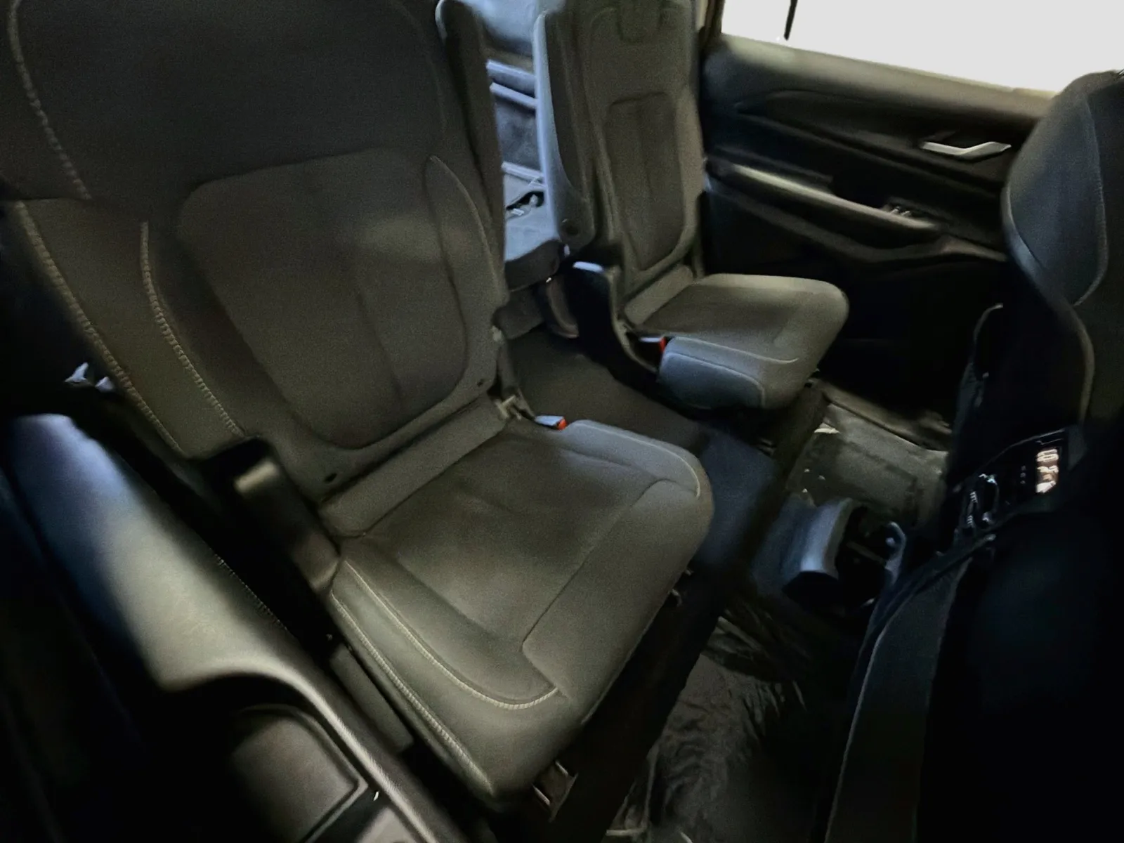 Jeep Grand Cherokee L photo 14