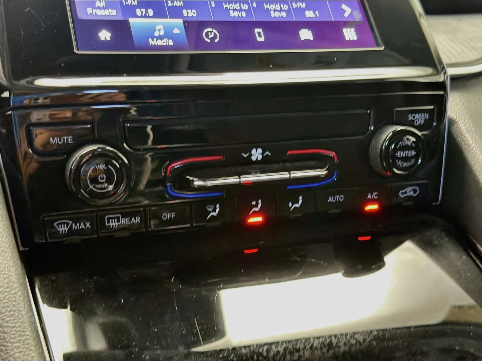 Jeep Grand Cherokee L photo 10