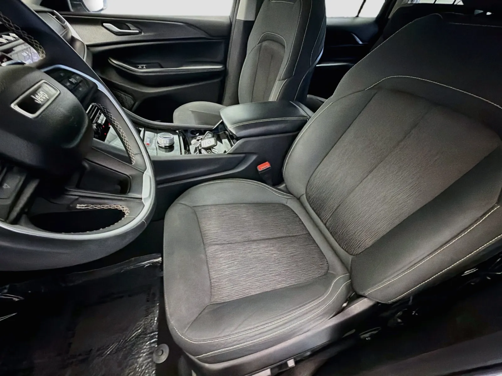 Jeep Grand Cherokee L photo 11