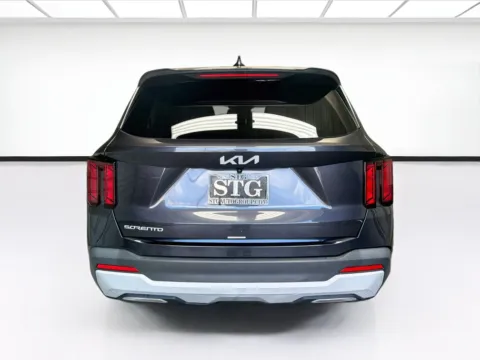 More photos of 2025 Kia Sorento LX at STG Montclair, CA