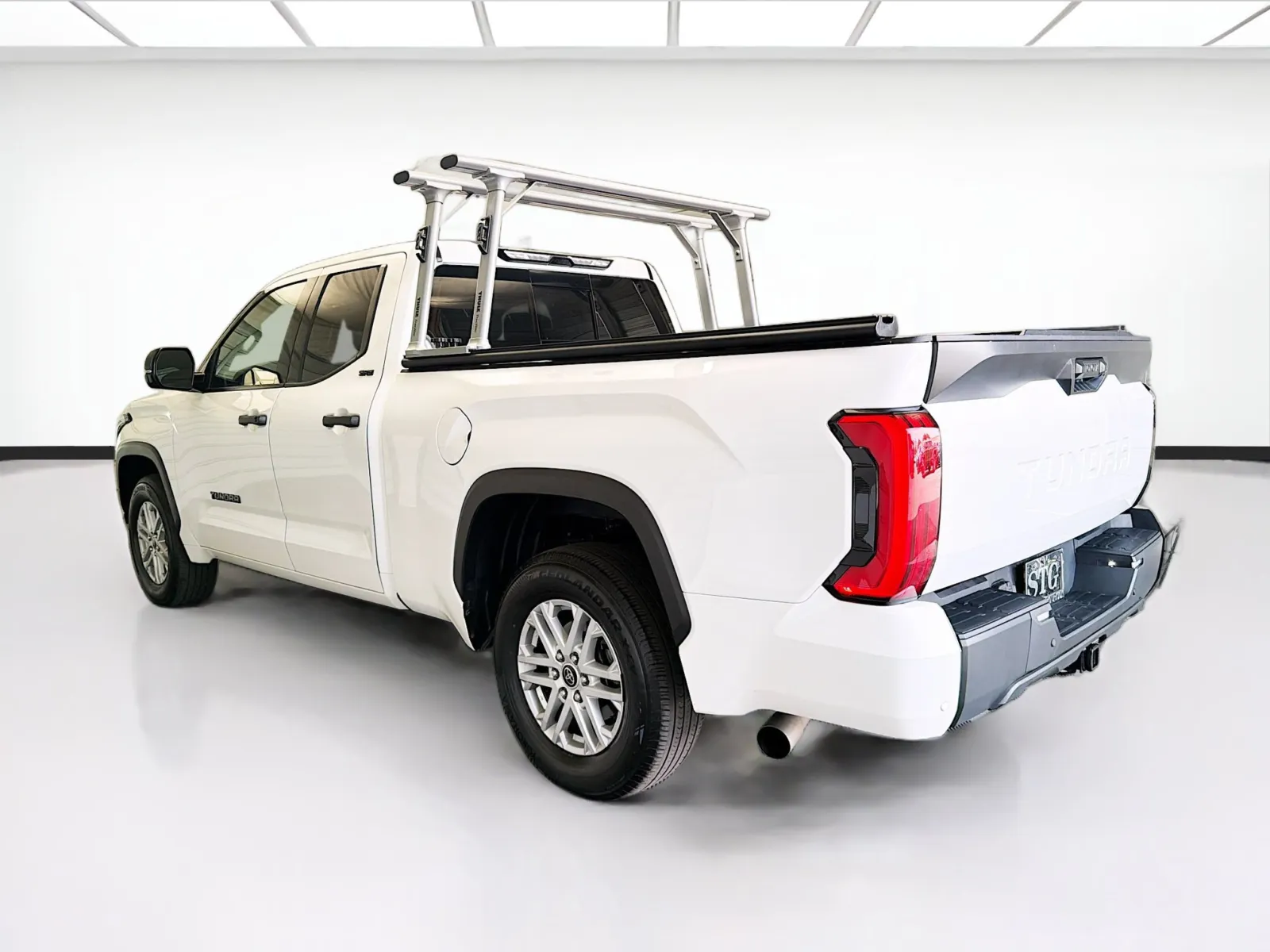 Toyota Tundra photo 6