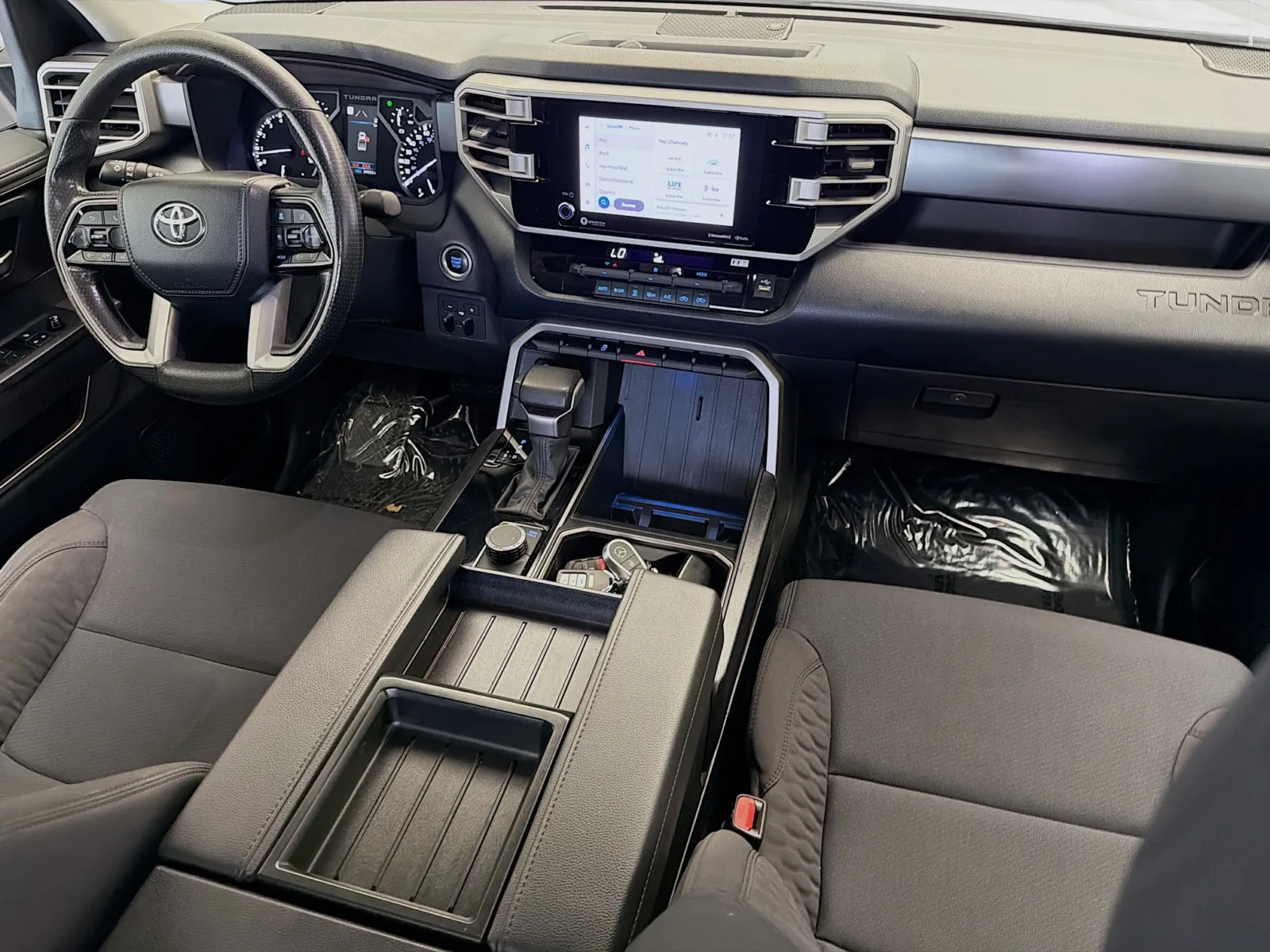 Toyota Tundra photo 12