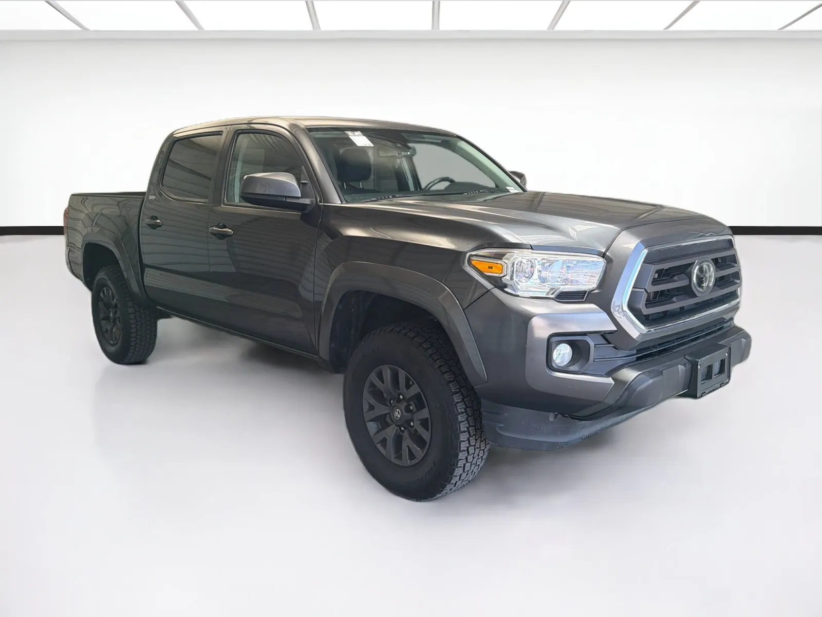 Toyota Tacoma photo 3