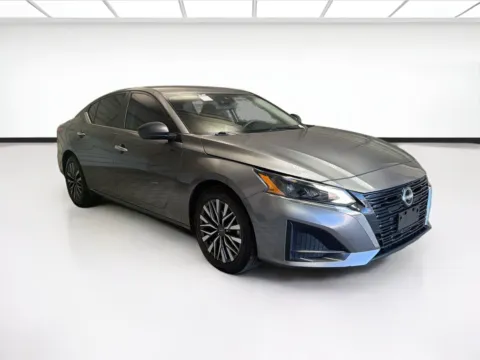 Another view of 2024 Nissan Altima 2.5 SV for sale in Montclair, CA at STG Montclair