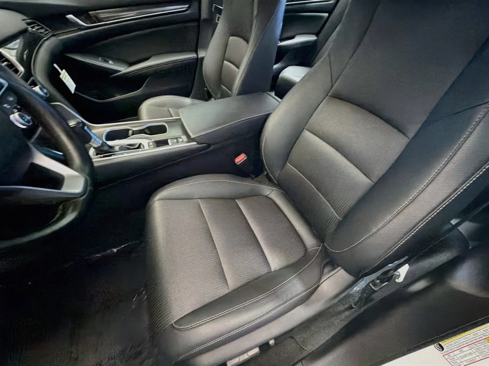 Honda Accord photo 11