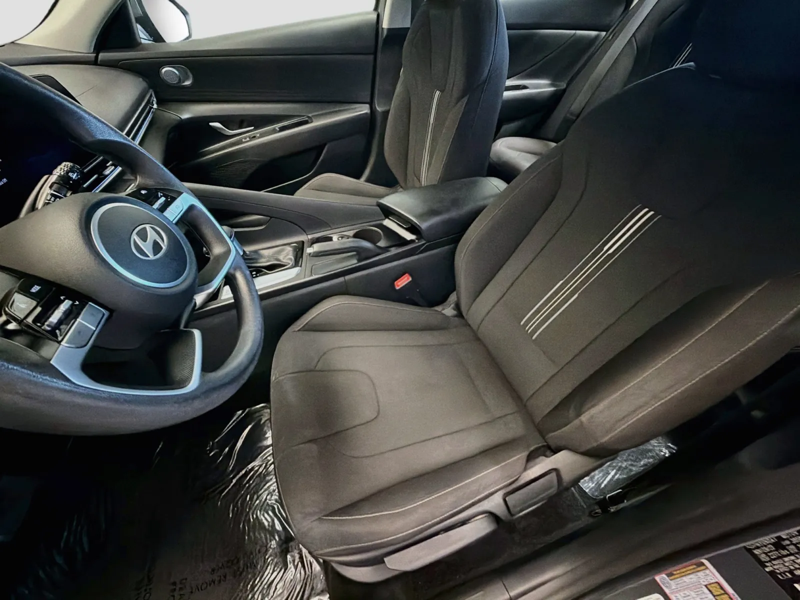 Hyundai Elantra photo 11