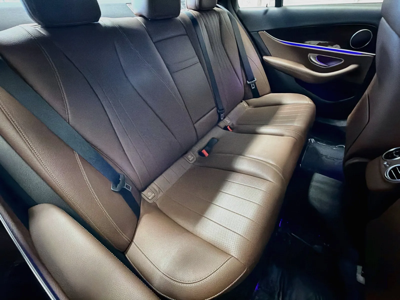 Mercedes-Benz E-Class photo 14
